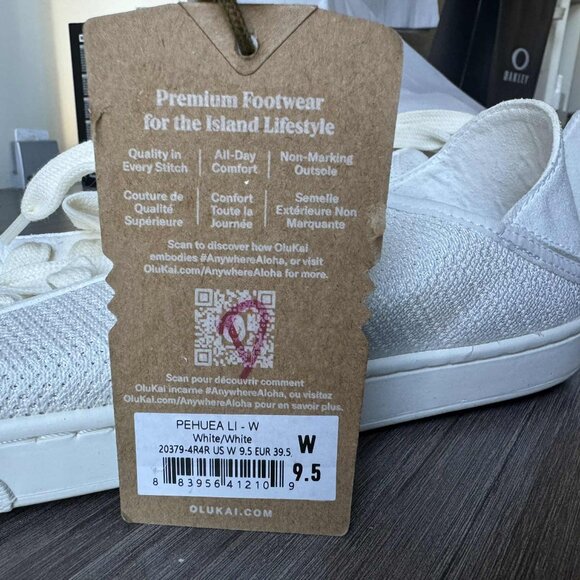 New Olukai Pehuea li Mesh Sneakers Women's  $100 in White - Picture 15 of 16
